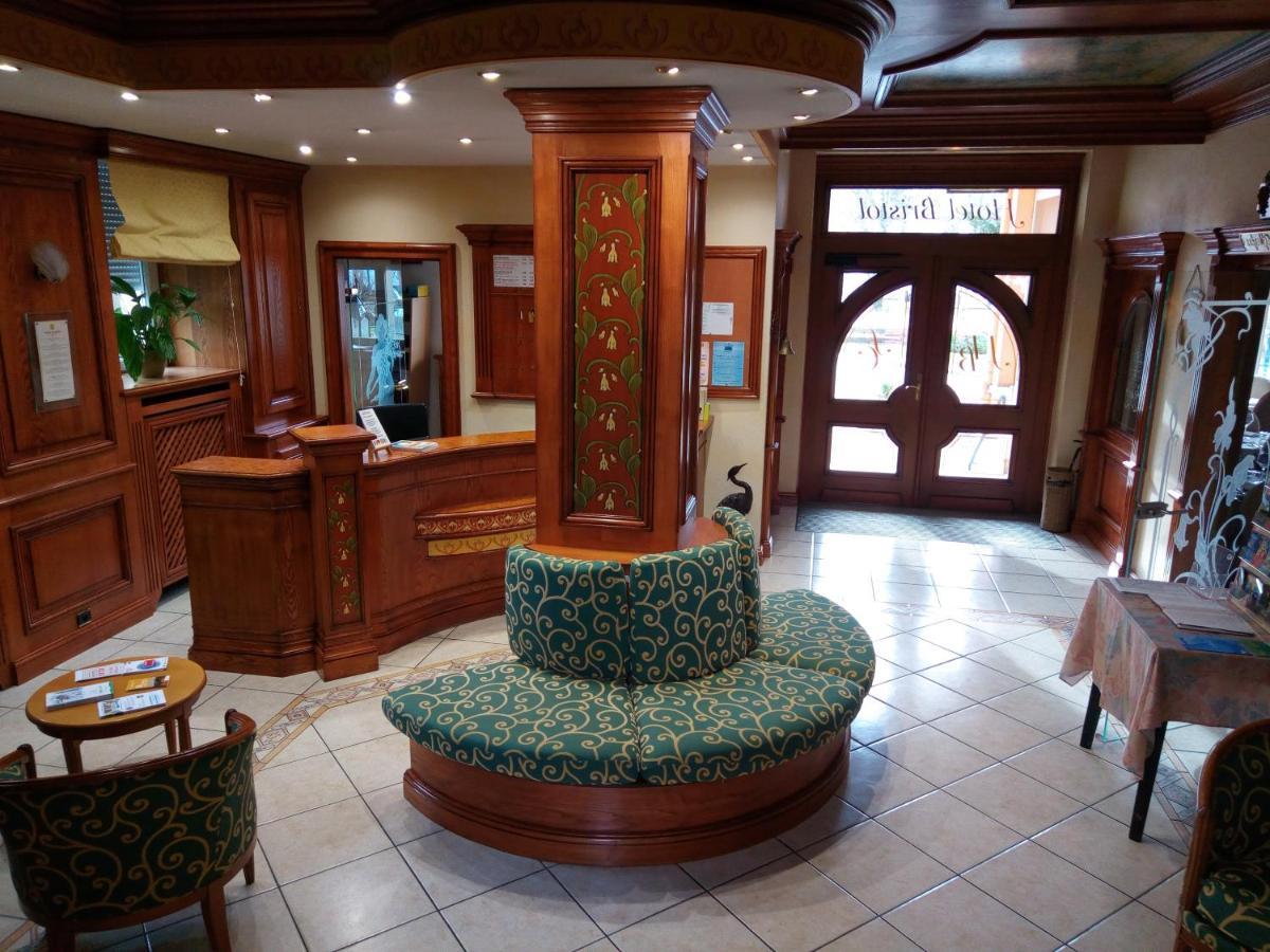 Hotel Restaurant Le Bristol نيديربرون ليه باينس المظهر الخارجي الصورة
